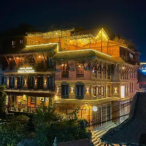 2* Hotel Empire & Rooftop Restaurant