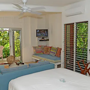 Sejala Huts Resort Mission Beach